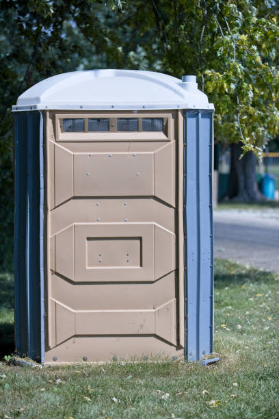 Best Affordable portable toilet rental  in Vista Santa Rosa, CA